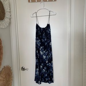 Reformation Juliette Dress
Color: Lottie
Size: 10